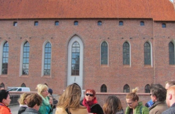 {Prezydent RP wręczył rozporządzenia uznające kolejne zabytki za Pomniki Historii. Wśród nich są dwa z Warmii i Mazur.}